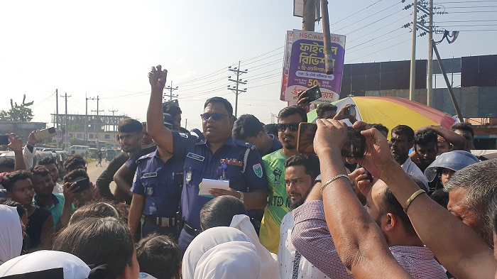 নবীগঞ্জে ছাত্রীকে শ্লীলতাহানি দুপুরে, ২ ঘন্টা মহাসড়ক অবরোধ!
