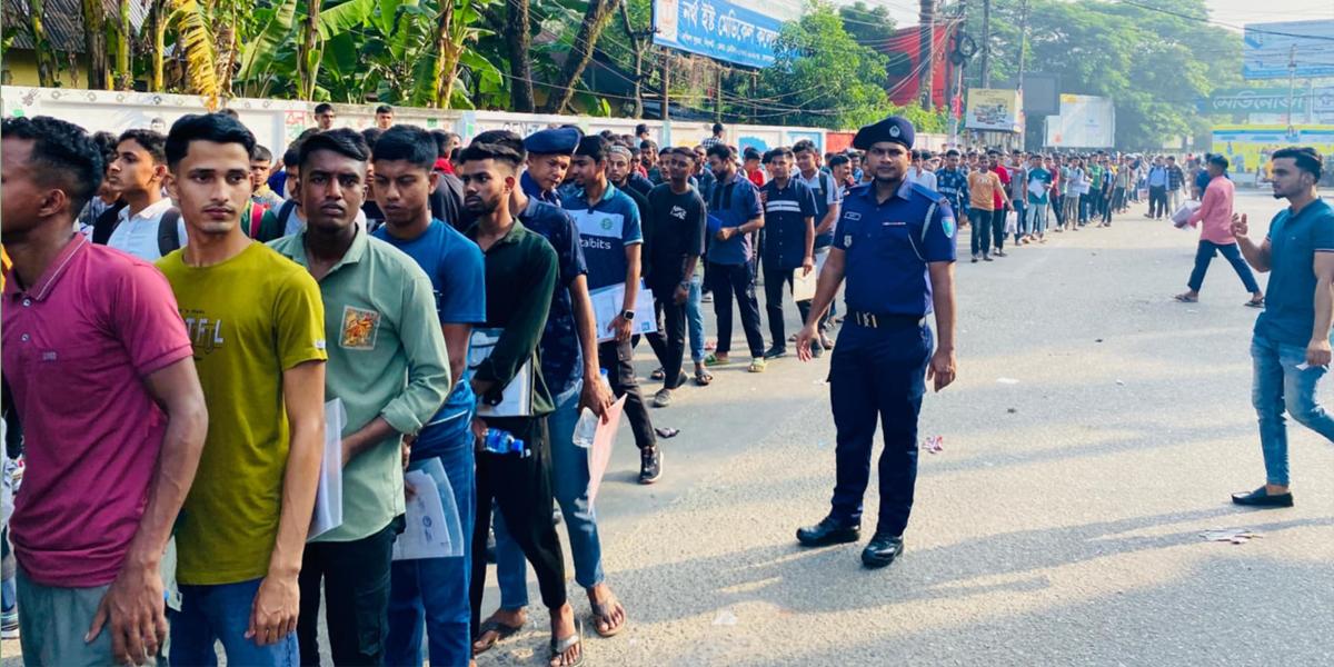 সিলেটে কনস্টেবল পদে নিয়োগ পরীক্ষার প্রথম দিনে উত্তীর্ণ ৯৯২ জন