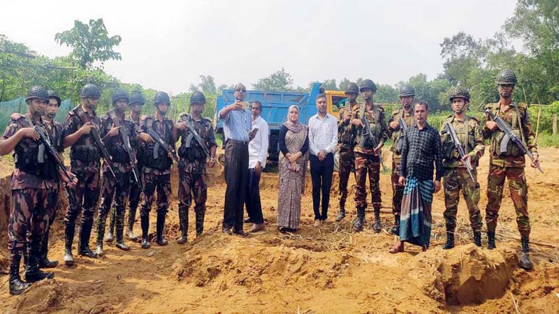 জৈন্তাপুরে টাস্কফোর্সের অভিযানে বালুসহ আটক ১