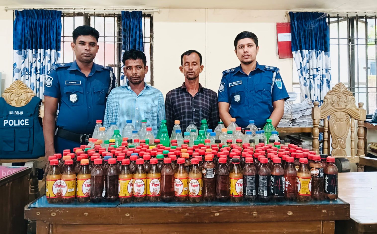 দিরাইয়ে ৭০ লিটার মদসহ আটক ২