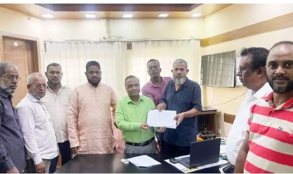 কার্ড মিটার বাতিলের দাবিতে স্মারকলিপি প্রদান