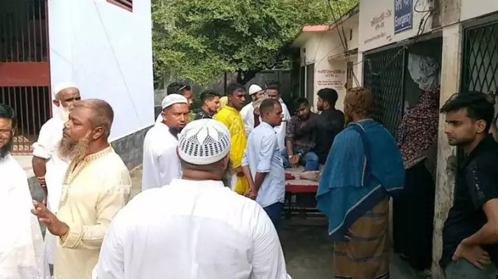 বিয়ের অনুষ্ঠানে মুরগির রোস্ট নিয়ে সংঘর্ষ, আহত ১০