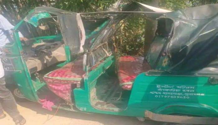 ট্রাক-সিএনজির মুখোমুখি সংঘর্ষে প্রাণ গেল বৃদ্ধার