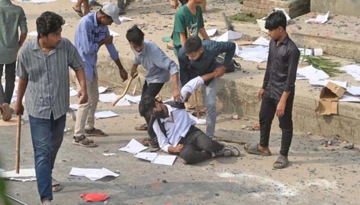 রাজধানীতে সংঘর্ষে ৩ শিক্ষার্থী নিহতের দাবি