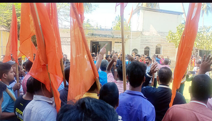 ইসকন সদস্যদের বাধা,চাতলাপুর শুল্ক স্টেশনে আমদানি-রপ্তানি বন্ধ