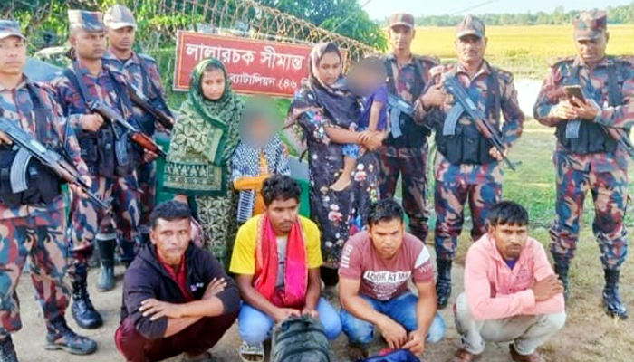 কুলাউড়ায় মানব পাচারকারীর বাড়িতে বিজিবির অভিযান,আটক-৮