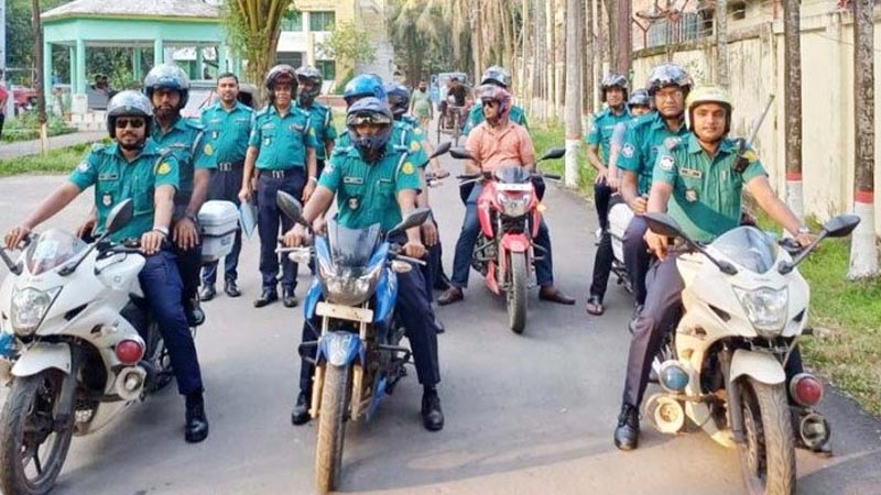 সিলেটে নগরীতে কোতোয়ালি মডেল থানা-পুলিশের মহড়া