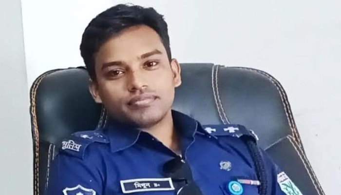 ছুটিতে গিয়ে গোয়াইনঘাট থানার এসআই মিথুন পাড়ি জমালেন লন্ডনে!