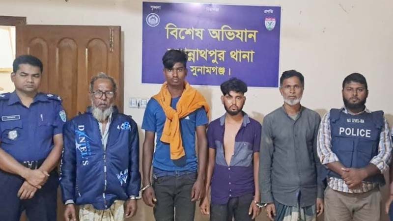 ফেইসবুকে স্ট্যাটাস দেয়া নিয়ে বৃদ্ধ নিহতের ঘটনায় গ্রেফতার ৪