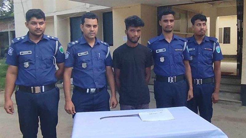 কবিরাজকে গলাকেটে হত্যা করে পালিয়েছিল দ্বিপক: আসামিকে ধরল র‍্যাব