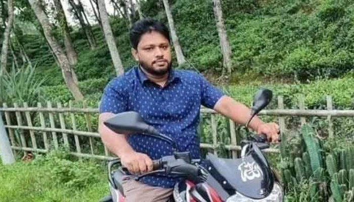 জৈন্তাপুরে সড়ক দু র্ঘ ট না য় আহত ব্যাংক কর্মকর্তার মৃ ত্যু