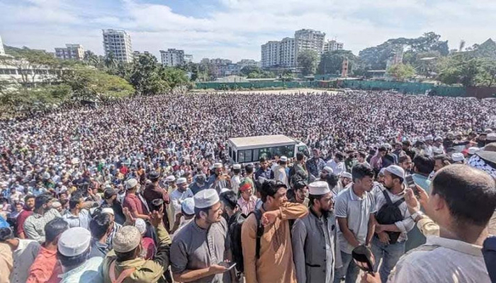 আইনজীবী সাইফুলের জানাজায় মানুষের ঢল