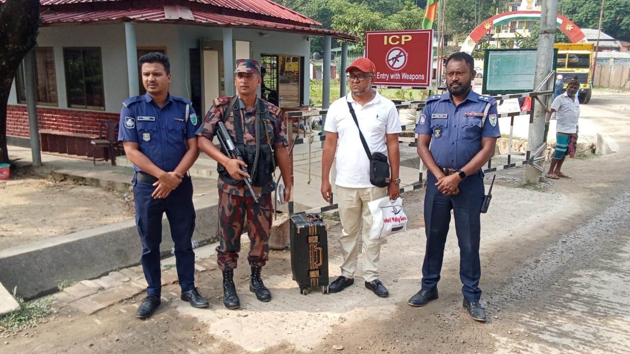 গোয়াইনঘাট সীমান্ত দিয়ে পালানোর চেষ্টা, ইউপি চেয়ারম্যান আটক