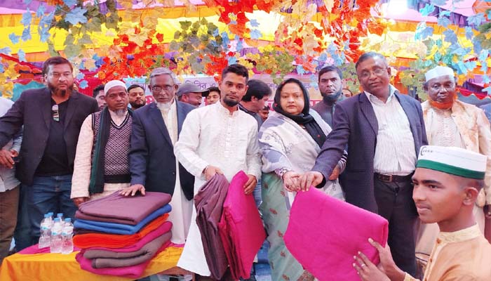 অসহায় মানুষের পাশে দাঁড়ানো নৈতিক দায়িত্ব : শাম্মী আক্তার