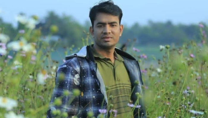 বিশ্বনাথ পুলিশের ঘুুষের বিনিময়ে ক্লিয়ারেন্স, ক্লোজড গৌতম রায়