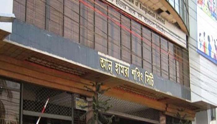 আল-হামরায় স্বর্ণের দোকানে চুরি, ‘রহস্য’ খুঁজছে পুলিশ