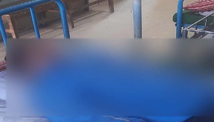 ছাত্রদল নেতাকে বেধড়ক পেটালেন বিএনপি নেতা