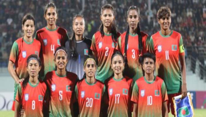 এবার নারী ফুটবলারদের বিদ্রোহ