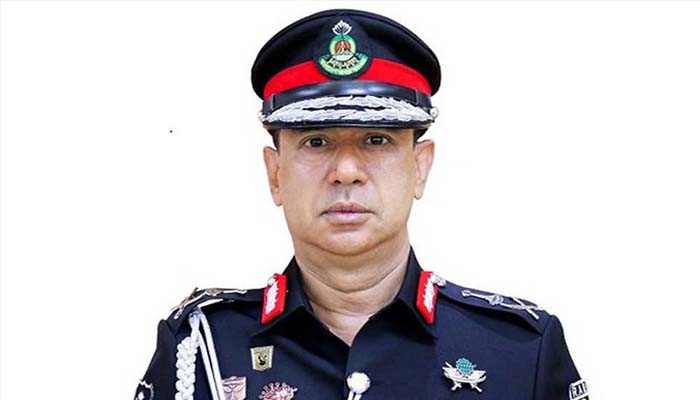 সাবেক র‌্যাবপ্রধান হারুনের বিরুদ্ধে গ্রেফতারি পরোয়ানা