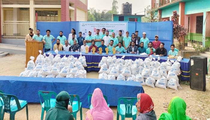১০০ পরিবার পেলো ইফতার সামগ্রী