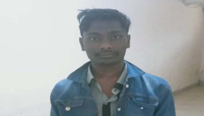 মহাজনপট্র্রি থেকে ইয়াবাসহ যুবক আটক