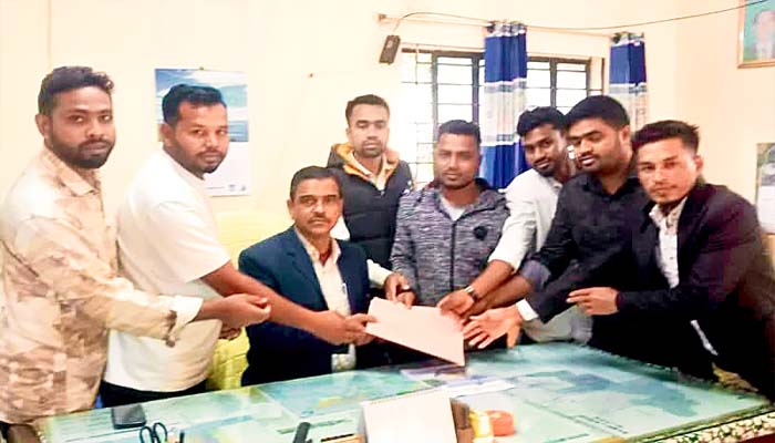 ছাত্রলীগের কর্মকাণ্ডের বিচারের দাবিতে তাহিরপুরে স্মারকলিপি প্রদান