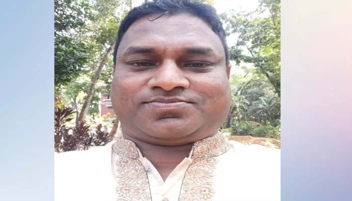 ভুয়া দলিল লেখক আখতার, সনদ বাতিল