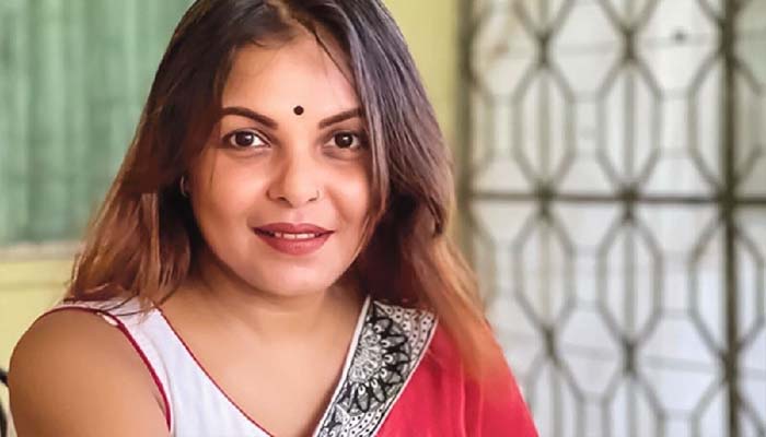 রাষ্ট্রীয় ষড়যন্ত্রের অভিযোগ : অভিনেত্রী শাওন গ্রেফতার