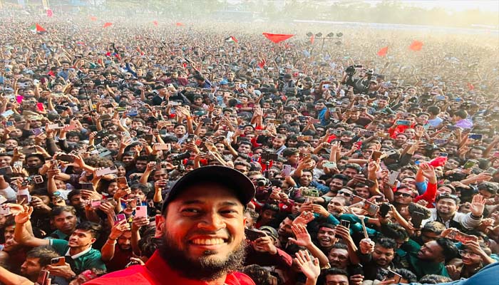 চ্যাম্পিয়ন তামিমদের দেখে আনন্দে আত্মহারা বরিশালবাসী