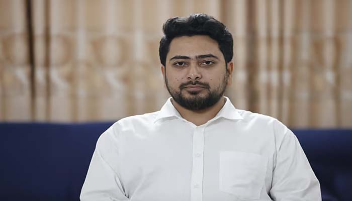 নাহিদ ইসলাম বললেন, তিনি এখনো পদত্যাগ করেননি