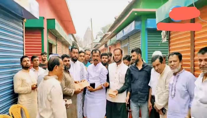 জামালগঞ্জে আগুনে পুড়ে যাওয়া ব্যাসায়ীর পাশে দাঁড়ালেন মাহবুব