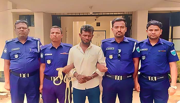 তাহিরপুর থেকে ধর্ষণ মামলায় যাবজ্জীবন সাজাপ্রাপ্ত আসামি গ্রেফতার