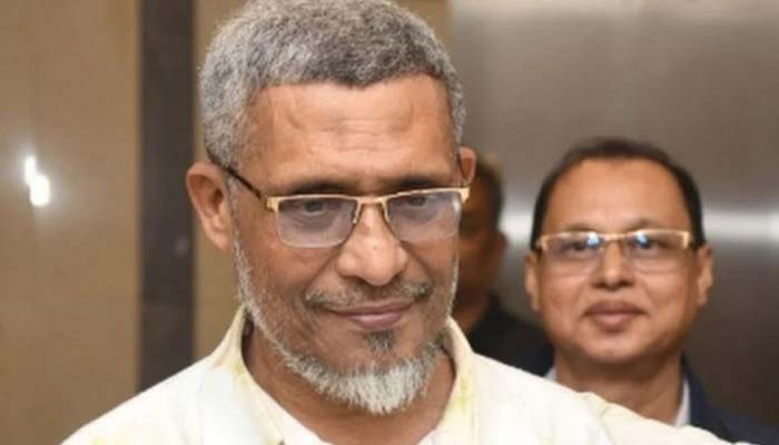 অস্ত্র মামলায় ১৭ বছরের সাজা থেকে বাবর খালাস