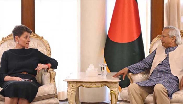আওয়ামী শাসনামলের বর্বরতা নথিভুক্ত করার আহ্বান প্রধান উপদেষ্টার