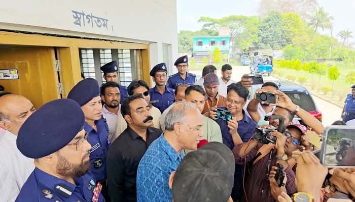 মানুষ অন্তর্বর্তী সরকারকে আরও ৫ বছর দেখতে চায়, জানালেন স্বরাষ্ট্র উপদেষ্টা