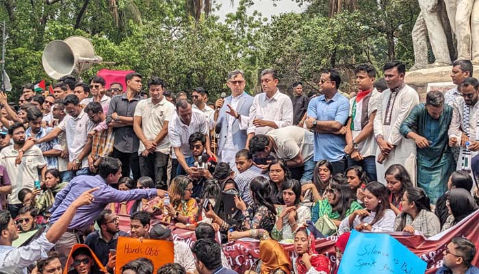 ব্যবসায়িক প্রতিষ্ঠানে হামলায় সরকারের ব্যর্থতা লক্ষণীয়: সালাহউদ্দিন