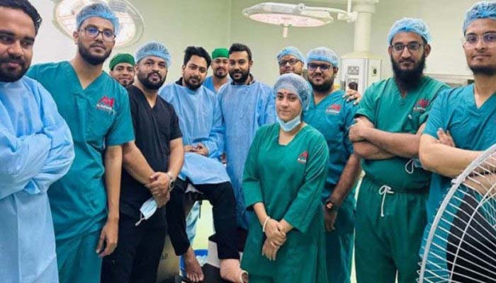 সাবেক উপদেষ্টা নাহিদ আল-হারামাইন হাসপাতালে গিয়েছিলেন যে কারণে