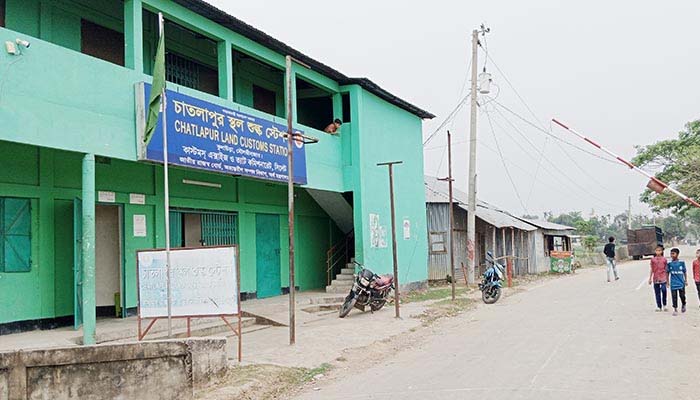 চাতলাপুর স্থল শুল্ক স্টেশন দিয়ে তৈরি পোশাক, প্লাস্টিক ও জুস রপ্তানি বন্ধ