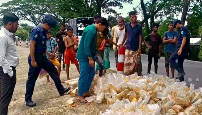 শান্তিগঞ্জে মাছ ধরার অবৈধ সরঞ্জাম ধ্বংস