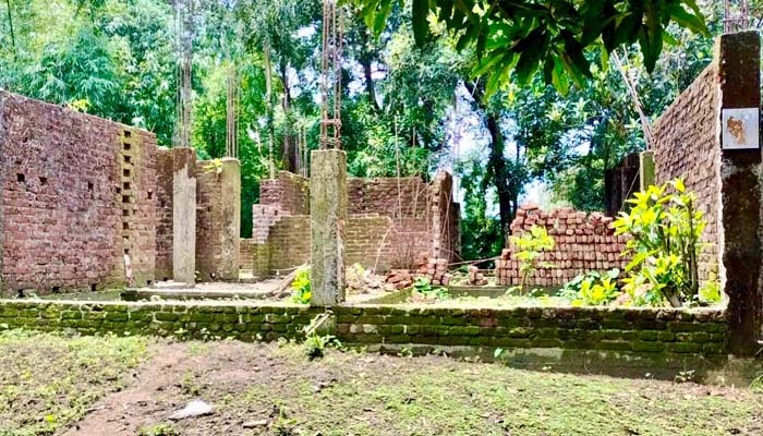 শান্তিগঞ্জে মালিকানাধীন জায়গায় ঘর নির্মাণে বাঁধা, থানায় অভিযোগ