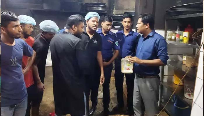 অপরিচ্ছন্ন খাবার পরিবেশন: পানসীসহ দুই রেস্টুরেন্টে জরিমানা