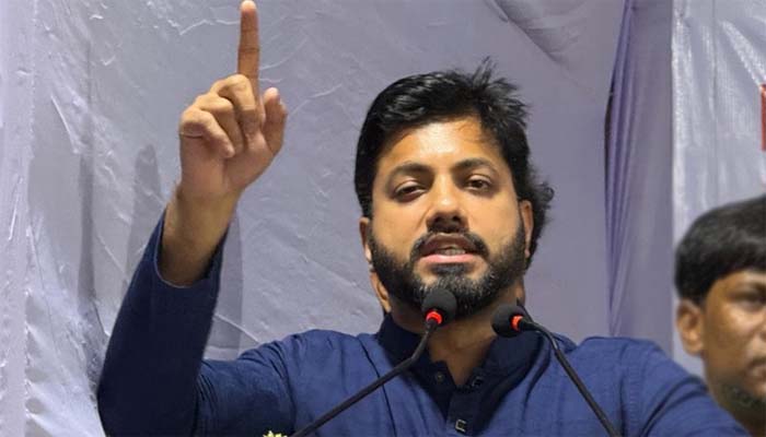 ‘প্রয়োজনে আমাকে ধরে নিয়ে বুকে গুলি চালায় দেন’