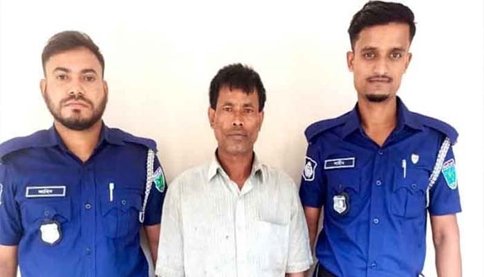 কুলাউড়ায় নিজের কিশোরী মেয়েকে ধর্ষণের অভিযোগে পিতা আটক