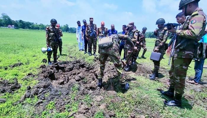 বিশ্বম্ভরপুরে মরিচ ক্ষেত থেকে গ্রেনেড উদ্ধার