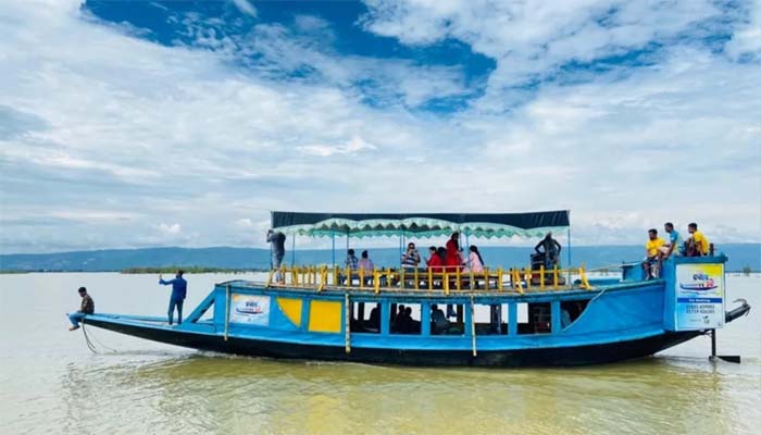 টাঙ্গুয়ার হাওরে হাউসবোট চলাচলে নিষেধাজ্ঞা জারি