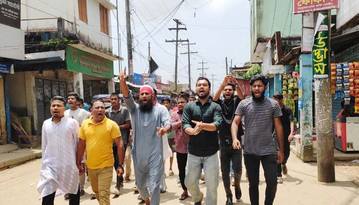 ঢাকায় ব্যবসায়ী সোহাগ হত্যার প্রতিবাদে জামালগঞ্জে বিক্ষোভ মিছিল