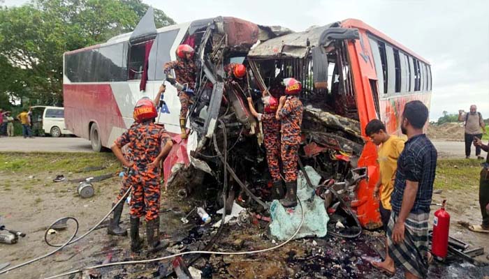 ওসমানীনগরে যাত্রীবাহী দুই বাসের মুখোমুখি সংঘর্ষ, নিহত ১, মহিলাসহ আহত ২৫