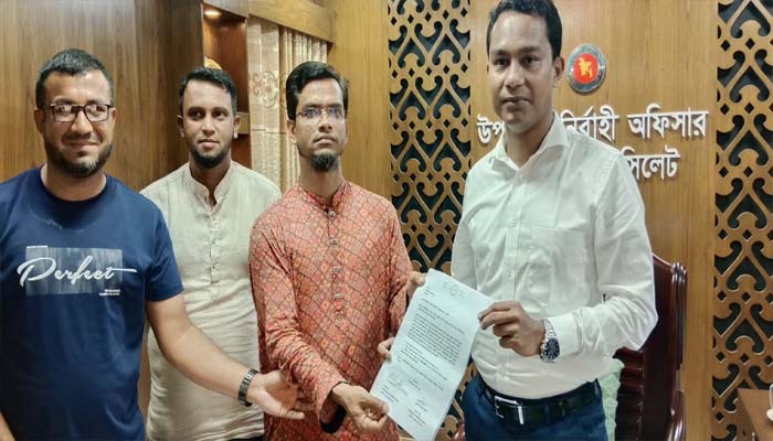 বিয়ানীবাজারে সরকারি পুকুরপাড় অবৈধ দখলমুক্ত করতে স্মারকলিপি
