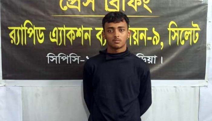 র‌্যাবের হাতে ‘ইসকফ’ সিরাপসহ একজন গ্রেফতার