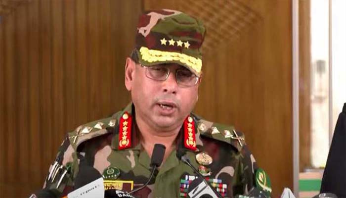 মানবিক না হলে দেশের উন্নতি সম্ভব নয় : সেনাপ্রধান